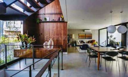 Casa à Venda no Alto da Boa Vista com 3 Suites e 4 Vagas de Garagem