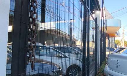 Aluga-se GALPÃO COMERCIAL  900 M2  no Viaduto da Av Fernando Correa com Av Rodovia Palmiro Pães de Barros