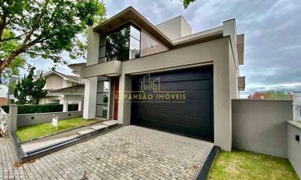 CASA MODERNA COM 03 SUITES, PADRÃO 2024. NA MELHOR LOCALIDADE ALTO PADRÃO DA CIDADE
