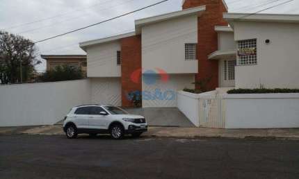 Casa - Sobrado à venda, 3 quartos, 1 suíte, 3 vagas, Centro - Salto/SP