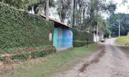 Chácara encantadora à venda em Suzano – 3000m² de tranquilidade e lazer