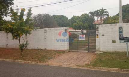 Maravilhosa Chácara de frente para o lago, com edicula e piscina!
