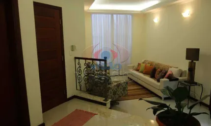 Casa - Sobrado à venda, 3 quartos, 1 suíte, Jardim Regina - Indaiatuba/SP