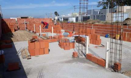 Casa à venda, 2 vagas, Residencial Vila Martins - Salto/SP