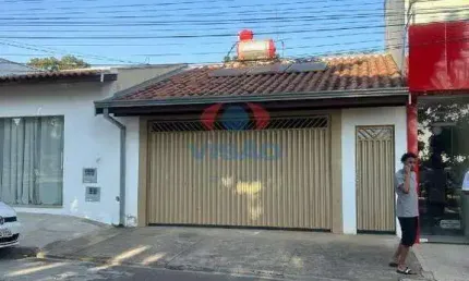 Casa com 2 dormitórios e área comercial para venda!