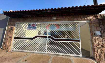 Casa para locação com 3 quartos, 1 suíte e 1 vaga no Jardim Recanto do Valle, Indaiatuba/SP.