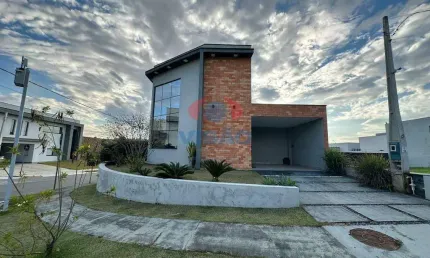 Casa de alto padrão para locação em condomínio alto padrão com 04 suítes , com excelente localização e infraestrutura completa