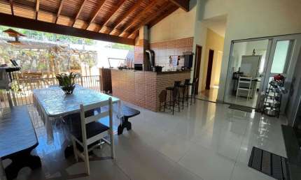 Casa para Venda em Jaboticabal, Colina Verde, 3 dormitórios, 1 suíte, 2 banheiros, 4 vagas