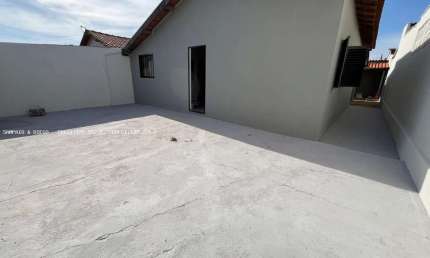 Casa para Venda em Jaboticabal, Conjunto Habitacional Margarida Raymundo Berchieri, 3 dormitórios, 1 suíte, 1 banheiro, 2 vagas