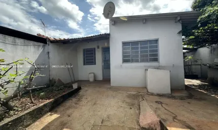 Casa para Venda em Jaboticabal, Conjunto Habitacional Ulisses Guimarães, 4 dormitórios, 2 banheiros, 1 vaga