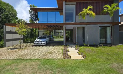 Espetacular Casa de Verão 5 suítes Praia do Forte 360m²