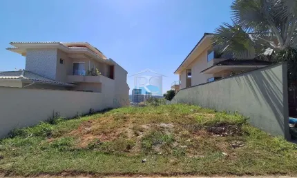 Otimo lote de terreno no Vale dos Cristais 4 com 499m2 - Lindas casas no entorno do terreno