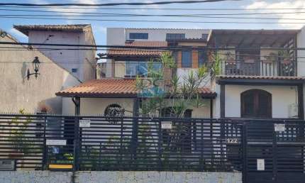 Casa em alto padrao na Imbetiba com 04 suites - Proxima a Petrobras e Comercio em geral