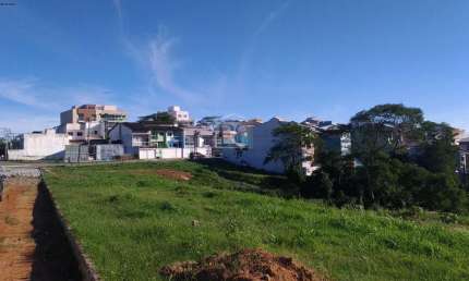 Otimo terreno no 'Loteamento Residencial Monte Elisio', parte alta do Jardim Vitoria, com 180m2. Acesso rapido as vias para Centro