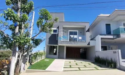 Excelente casa com tres quartos, sendo dois suites, acabamento em alto padrao e espaco gourmet com piscina -  Condominio Vale dos Cristais 4