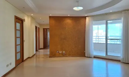 Belíssimo apartamento, andar alto, amplo e bem localizado no cristo rei