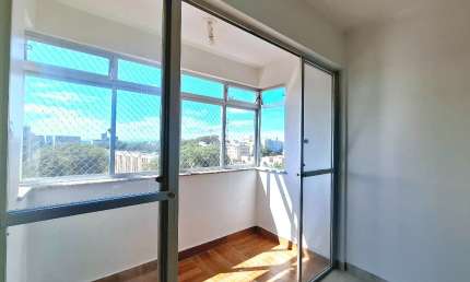 Muito sol e vista definitiva em localização privilegiada.