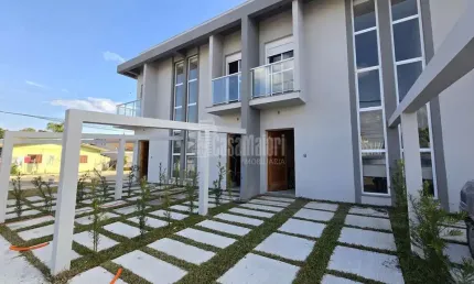 Casa com 2 quartos à venda na Rua Pedro Batista Menegotto, 1359, Santa Helena, Bento Gonçalves