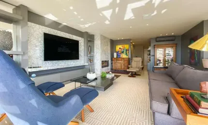 EXCELENTE APARTAMENTO ALTO PADRÃO EM LOCALIZAÇÃO ÍMPAR!