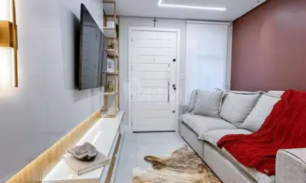 Sobrado novo e pronto para morar no bairro universitário