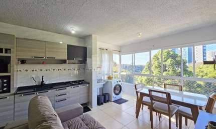Apartamento semi-mobiliado com 2 dormitórios à venda em Bento Gonçalves