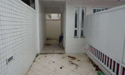 Sobreposta alta semi nova 2 dormitorios 1 vaga Aparecida