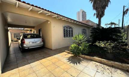 Casa para Venda em Londrina, Pinheiros, 3 dormitórios, 1 suíte, 3 banheiros, 5 vagas