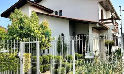 Casa com 4 quartos à venda na Rua Pioneiro João Polla, 515, Rio Branco, Caxias do Sul, 403 m2 por R$ 1.050.000
