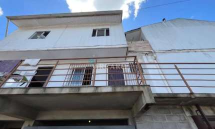 Casa com 2 quartos à venda na Avenida dos Metalúrgicos, 324, Santa Fé, Caxias do Sul, 74 m2 por R$ 220.000