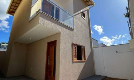 Casa com 2 quartos à venda no São Francisco, Serra 