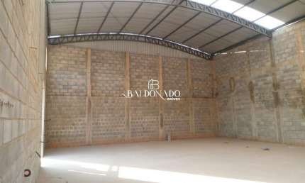 GALPÃO DE 220 METROS R$ 10MIL EXCELENTE LOCALIZAÇÃO