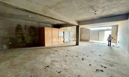 SALÃO COMERCIAL EM EXTREMA MG À VENDA 120m² terreno de 250m²