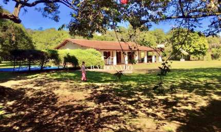 CHÁCARA EM EXTREMA MG  À VENDA PORTEIRA FECHADA 2 CASAS