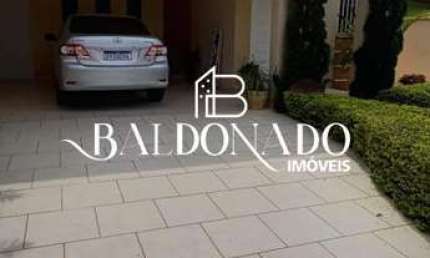 Casa em Joanópolis SP à Venda Centro da Cidade 300m² 3 quartos