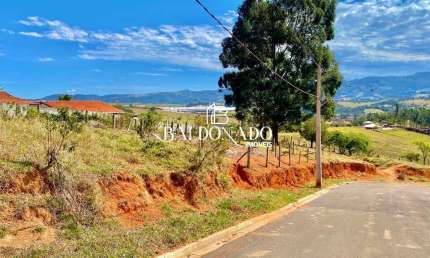 Terreno em Extrema - MG à venda, 300 metros MULTIFAMILIAR