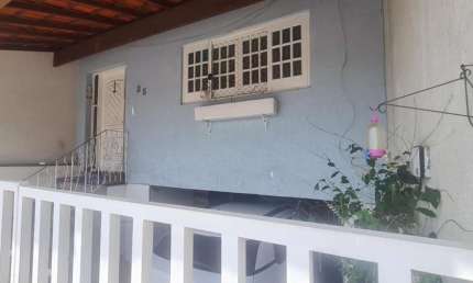 CASA EM BRAGANÇA PAULISTA SP À VENDA PRÓXIMO DO CENTRO, COM