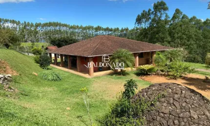 CHÁCARA EM EXTREMA MG À VENDA 3.820m 3 DORM. ESCRITURA POMAR
