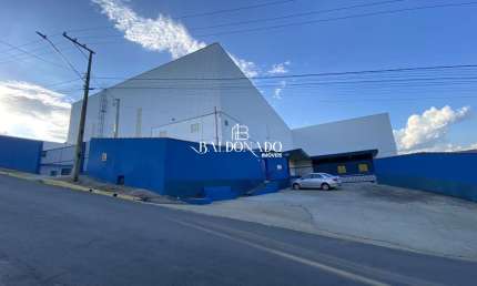 Galpão à venda em Extrema MG 7.843 m² acesso à Fernão Dias