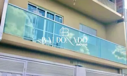 Casa em Extrema MG à Venda 2 casas 03 dormitórios garagem