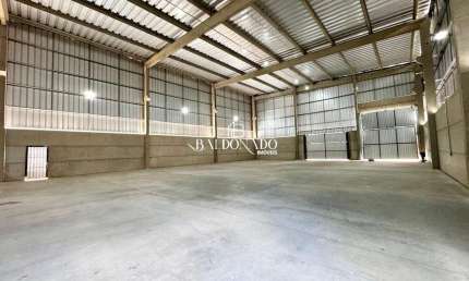GALPÃO PARA VENDA EM EXTREMA MG 1.000 M² ÁREA INDUSTRIAL FÁCIL ACESSO