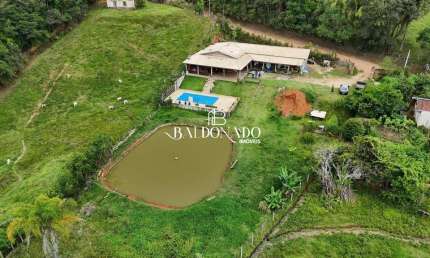 CHÁCARA EM TOLEDO MG À VENDA 1900M² 4 QUARTOS TANQUE PISCINA