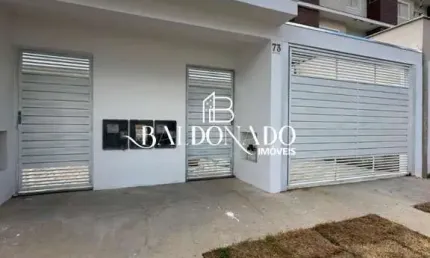CASA EM EXTREMA MG À VENDA 90M² 2 quartos 2 vagas 3km Centro