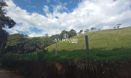 SÍTIO EM ITAPEVA MG 5,5 ALQUEIRES 133.100 M² 15KM DA RODOVIA