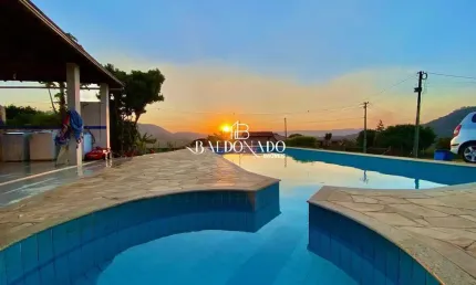Chácara em Extrema MG à venda Piscina, Vista linda para as montanhas