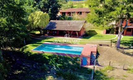 Sítio em Piracaia SP à venda FRENTE PARA A REPRESA 3 CASAS