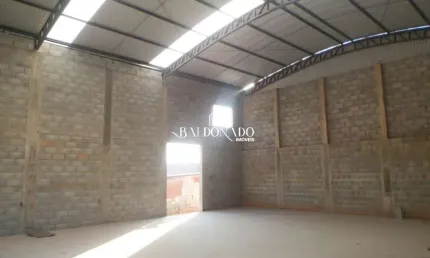 Galpão de 220 metros r$ 10mil excelente localização
