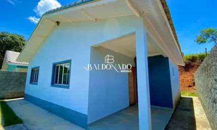 CASA EM EXTREMA MG A VENDA COM 3 QUARTOS 100m² DE CONSTRUÇÃO