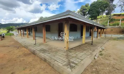 Chácara em Toledo MG à Venda 2.000m² 3DORM. Porteira fechada