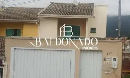 CASA EM EXTREMA MG SOBRADO 3 QUARTOS R$ 590MIL 2KM CENTRO