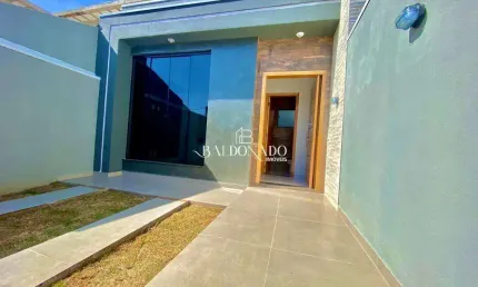 Casa com 3 dormitórios em Extrema MG para locação, próximo ao Centro, comércios, Escolas